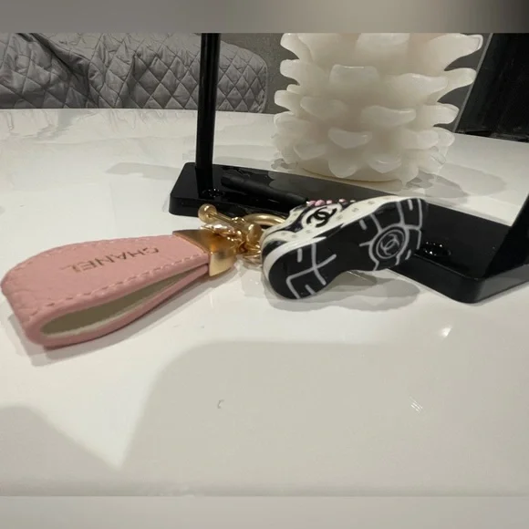 New Fashion Key Chain/Handbag Charm - Picture 4 of 5